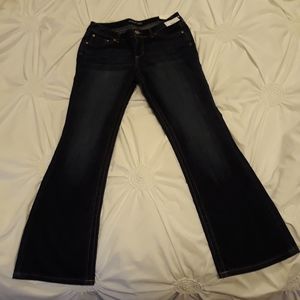 Bundle of maurices jeans